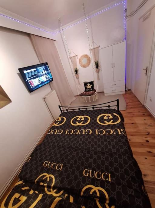 Queen Suites 60M2 เทสซาโลนิกิ ภายนอก รูปภาพ
