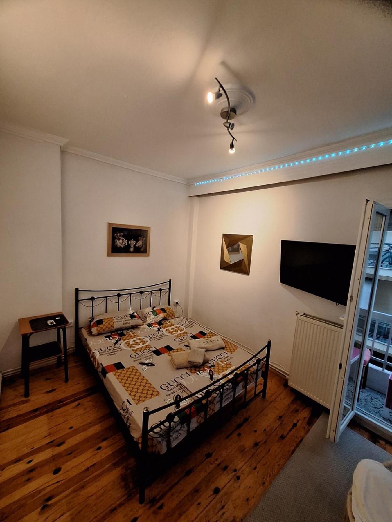 Queen Suites 60M2 เทสซาโลนิกิ ภายนอก รูปภาพ
